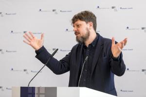 de1e11629d52d6b33a812d76b4fb987c