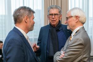 eae8168a761484248b3756a7c3c56842