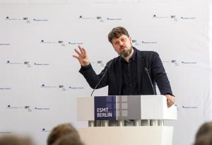 ee54754e93fa060bf9fc268eb332d7ac