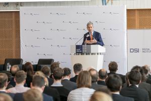 f55deb9144b489f37e1850c39568bd50